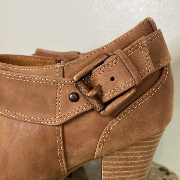 Sofft Willa Buckled Burnished Leather Stacked Heel Bootie-Twine Tan-Women’s 8M - Picture 8 of 16